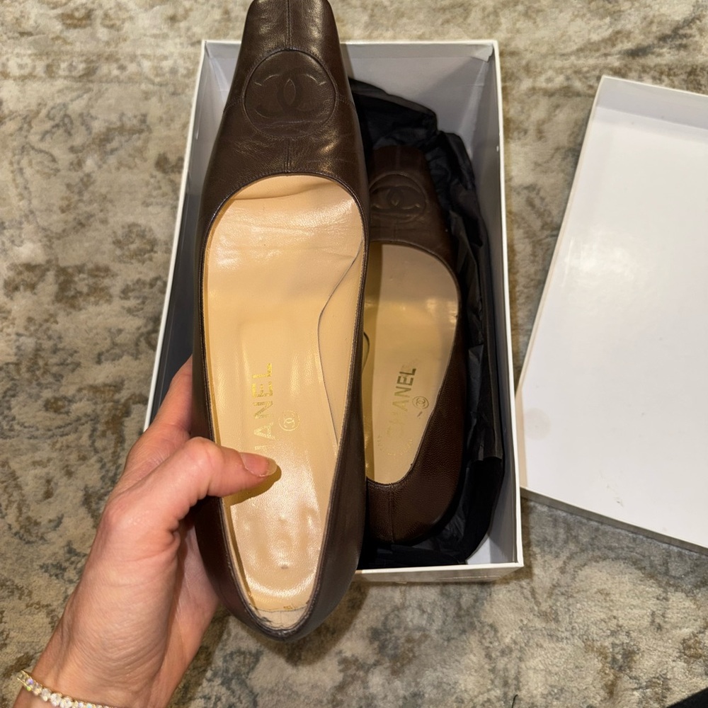 CHANEL Brown Leather Flats Minimalist Design